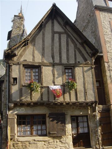 house of peasants in medieval times
